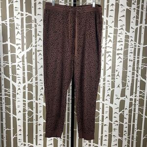Jane and Delancey Leopard Print Jogger Lounge Pants L